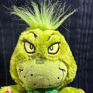 Dr. Seuss The Grinch~Large 25.4 Ounce Mug & Plushie Set~NEW!
